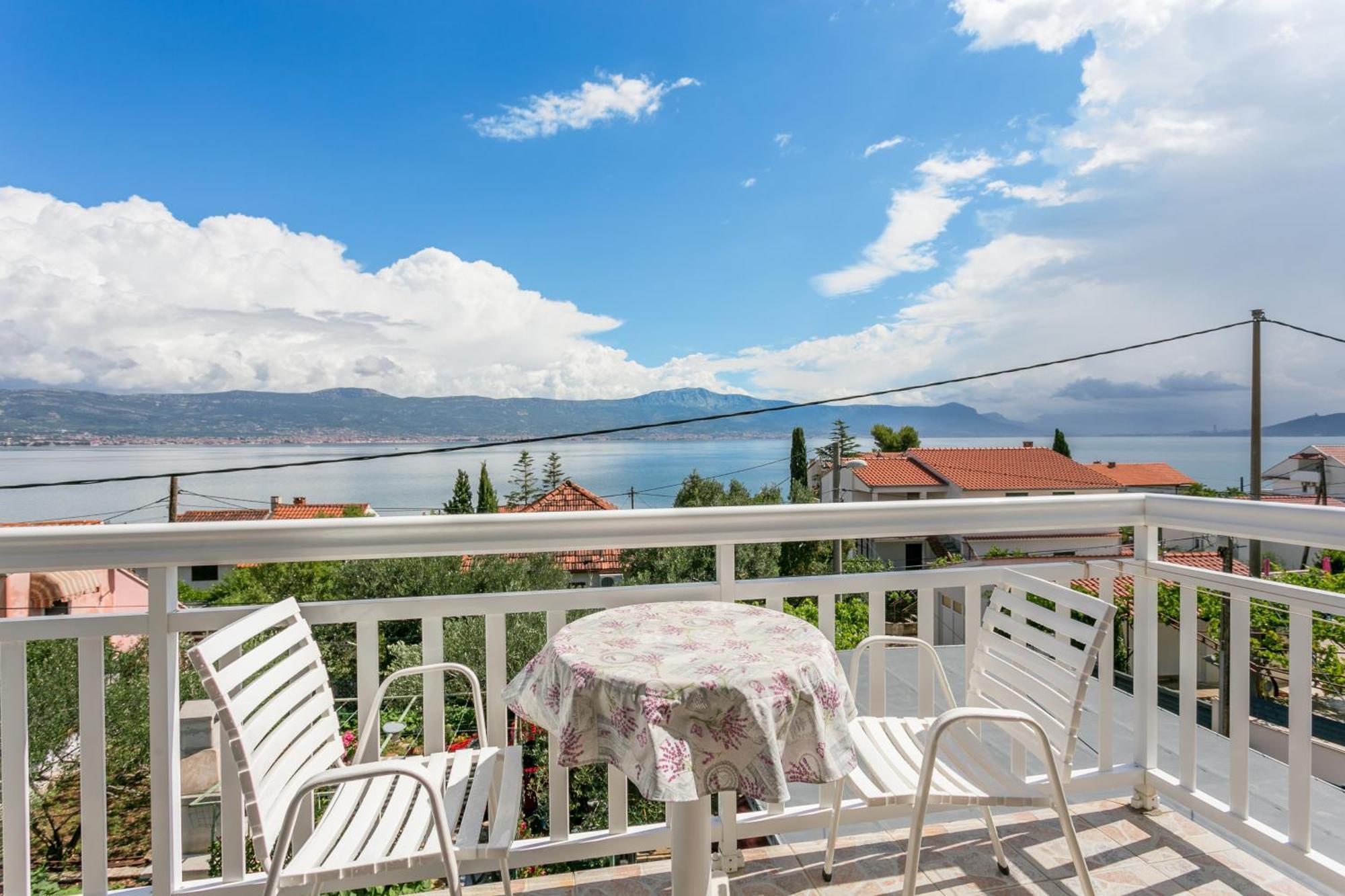 Apartments By The Sea Slatine, Ciovo - 6000 מראה חיצוני תמונה