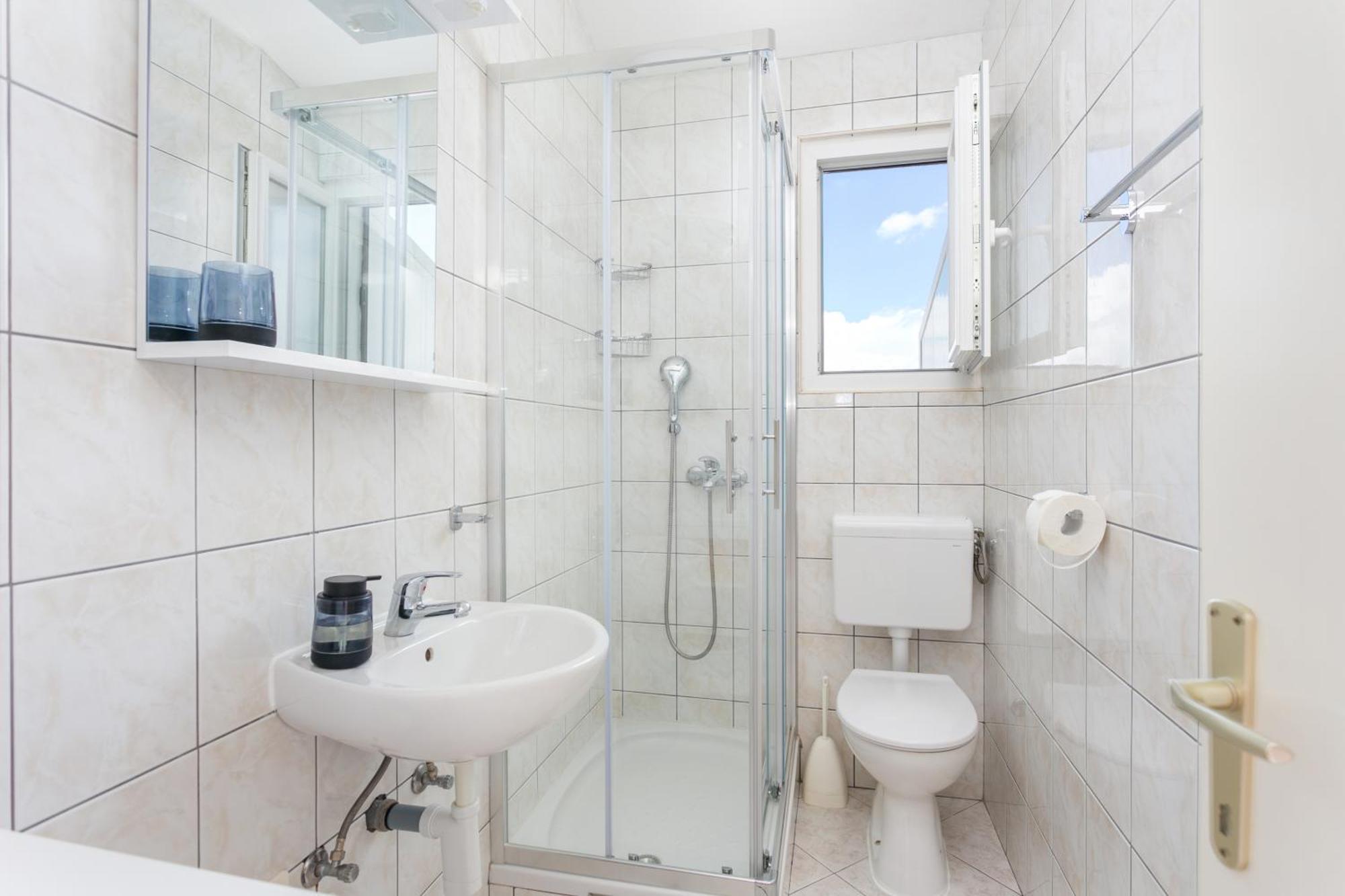 Apartments By The Sea Slatine, Ciovo - 6000 מראה חיצוני תמונה