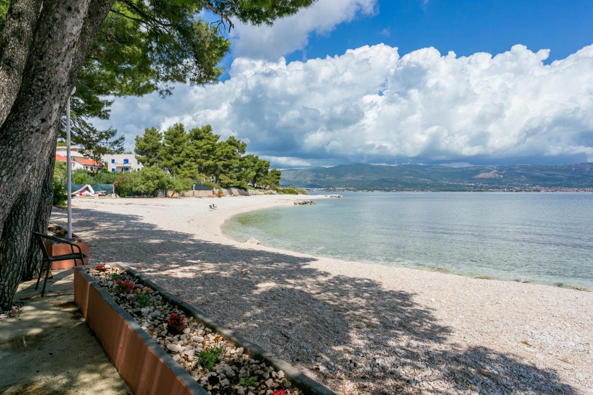 Apartments By The Sea Slatine, Ciovo - 6000 מראה חיצוני תמונה